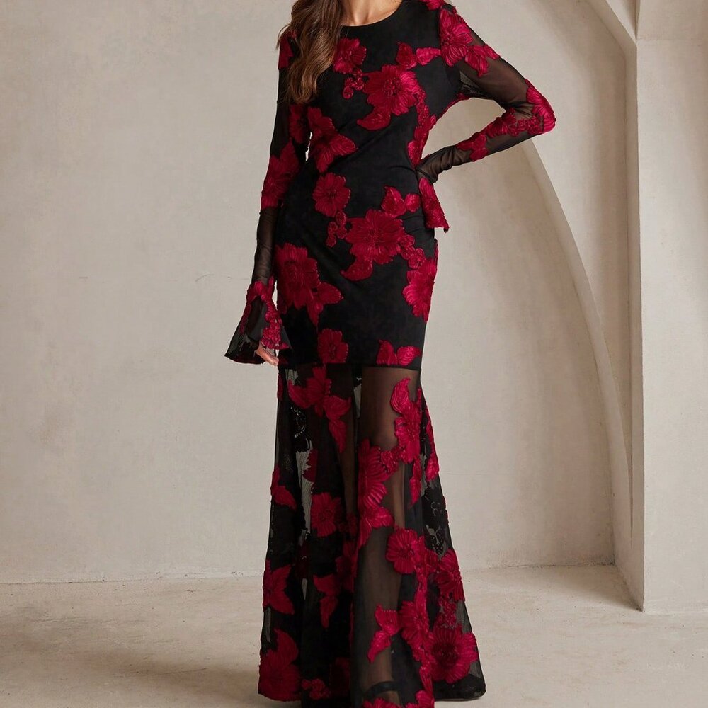 Red Romantic Elegant Women's Floral Embroidered Maxi Dress - Picture 6 of 11